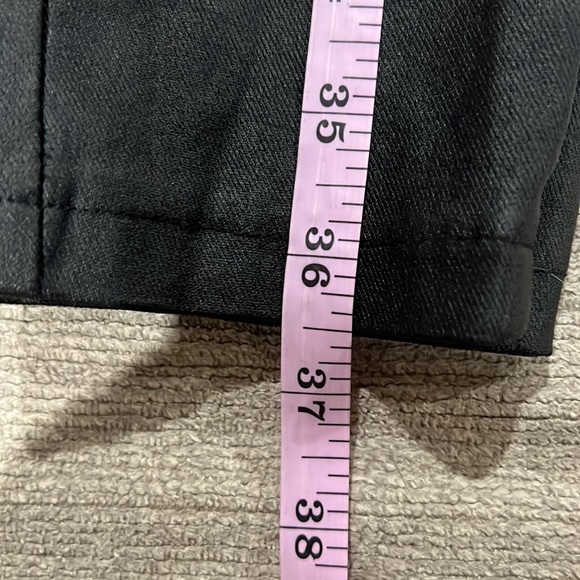 Stretchy -Button-Zip pants - Picture 7 of 9